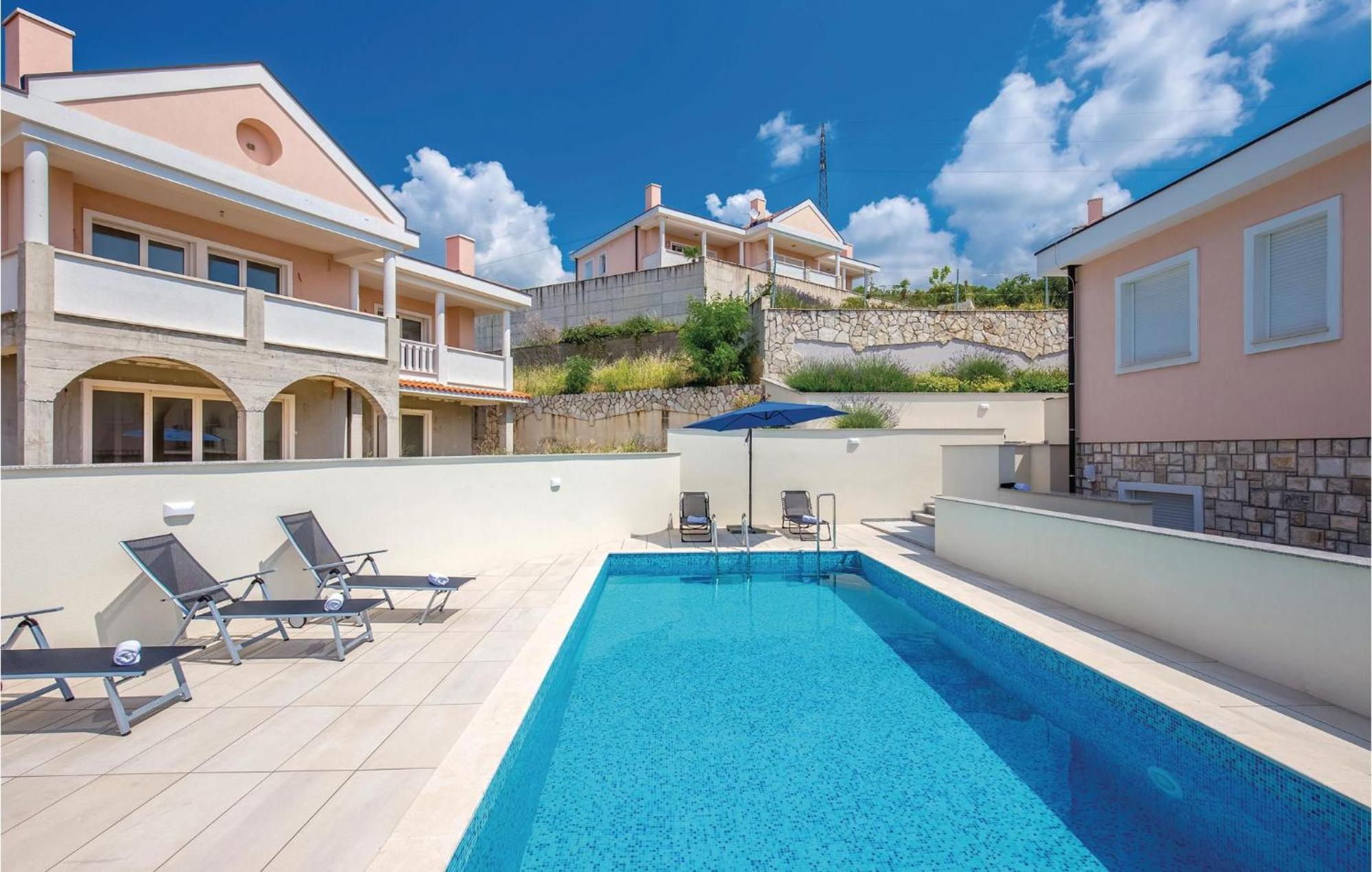 Cozy Apartment In Crikvenica With House Sea View Екстер'єр фото