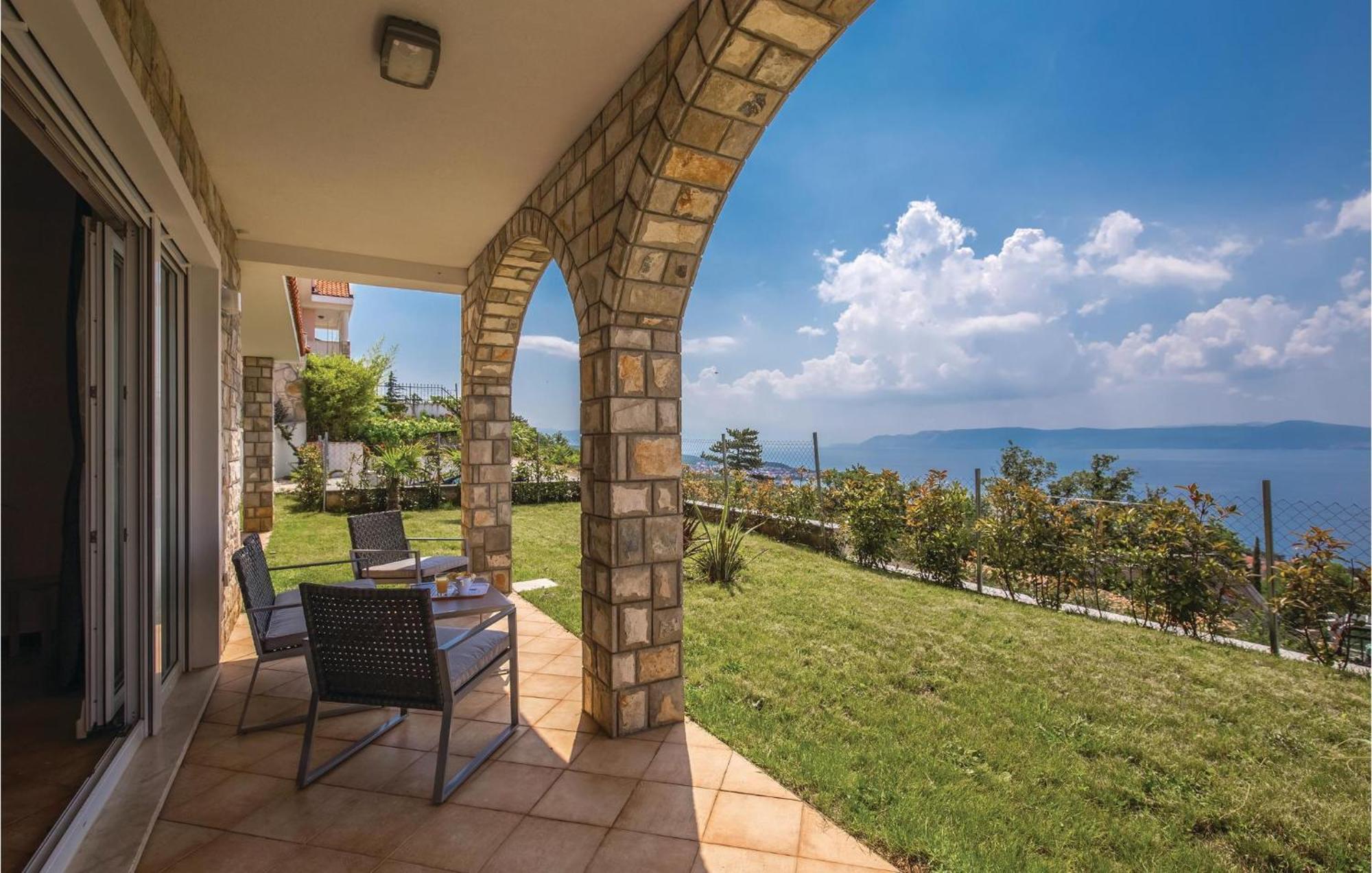 Cozy Apartment In Crikvenica With House Sea View Екстер'єр фото