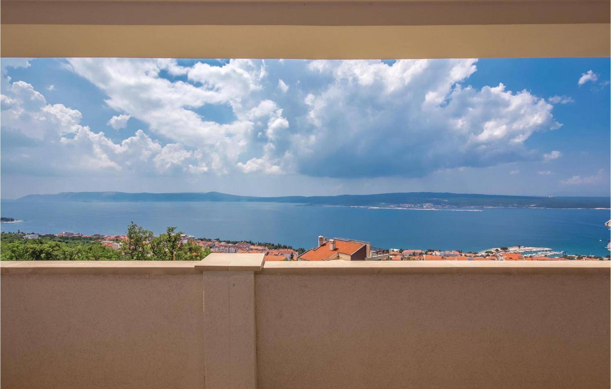 Cozy Apartment In Crikvenica With House Sea View Екстер'єр фото
